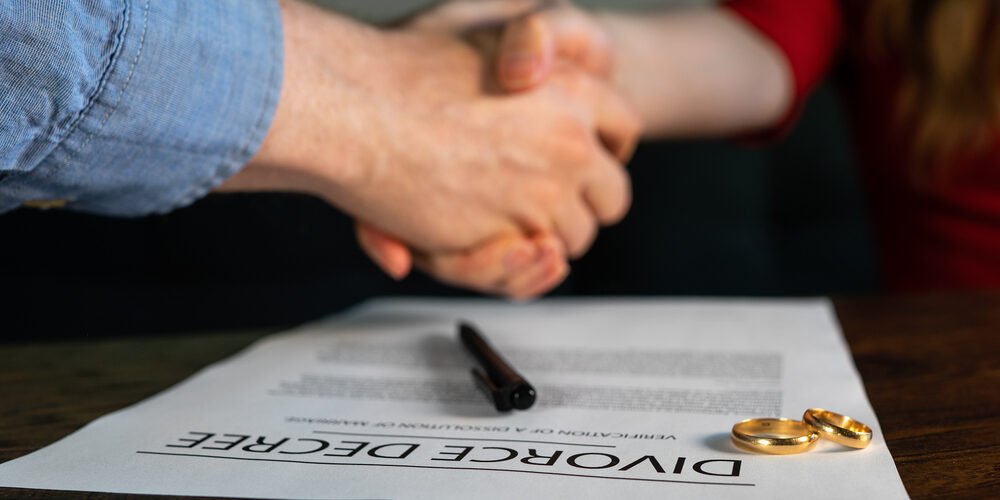 How Do I Serve Divorce Papers on My Spouse in New Jersey?